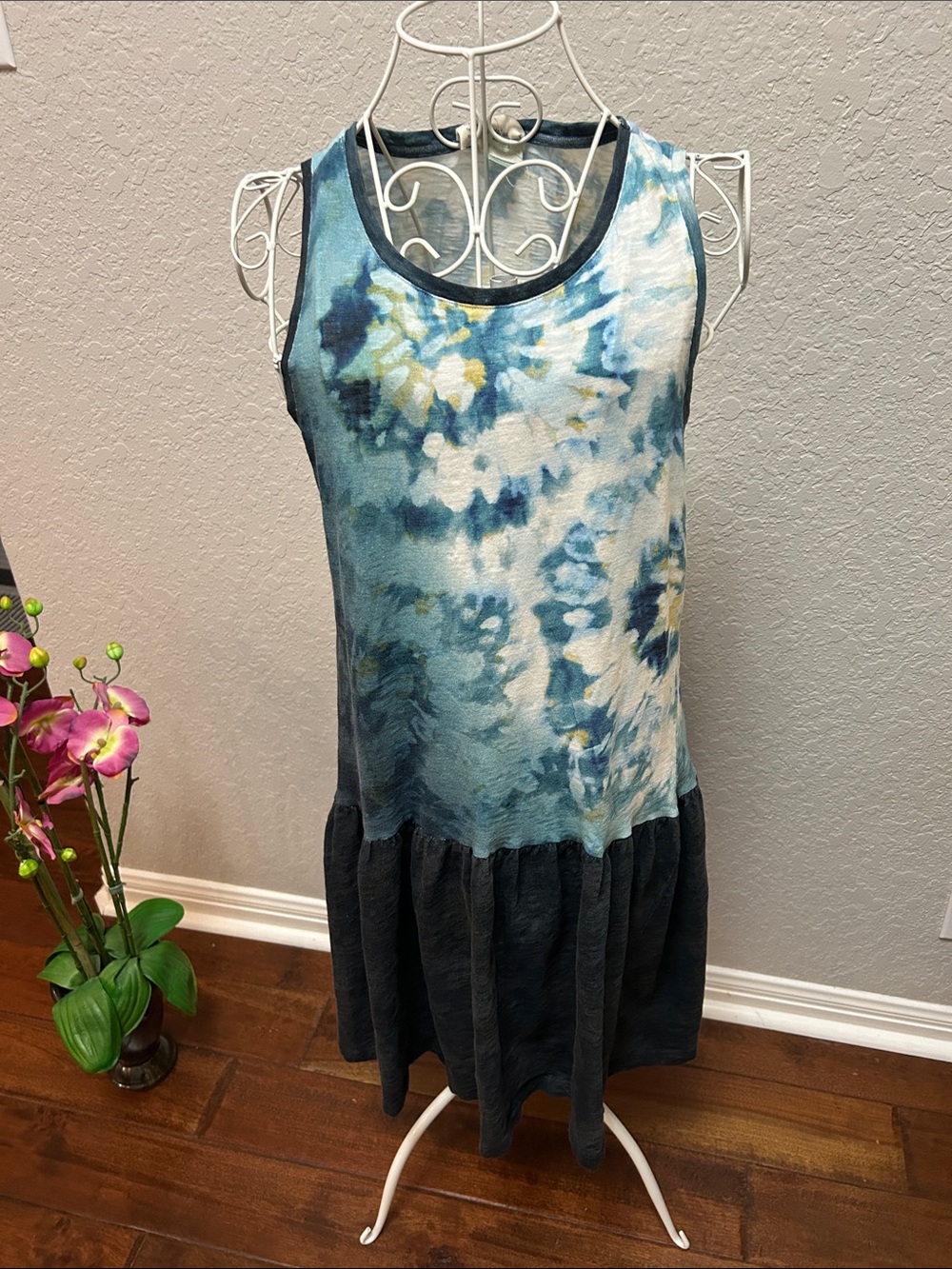 Blue & White Tie-Dye Floral Tank Dress
By Antropologie